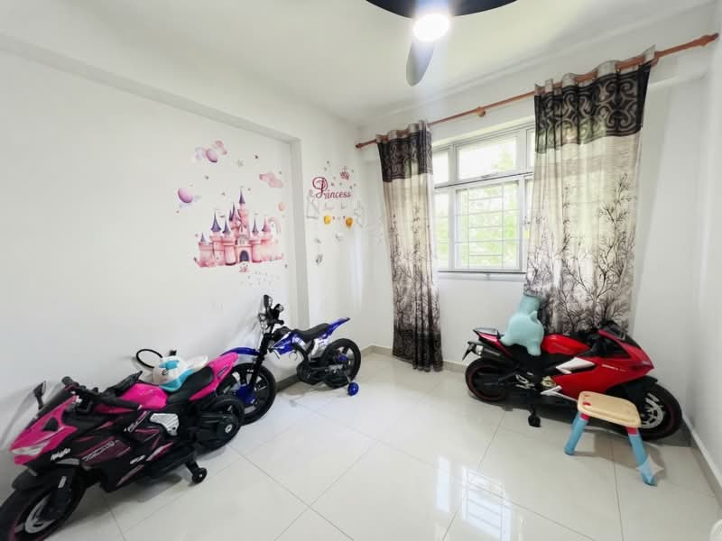 424D Yishun Avenue 11, 424D Yishun Avenue 11, 3 Bedrooms, 92 sqft, HDB Flat For Sale, by Noor Deen, 500221918 - Bedroom - PropertyGuru.com.sg