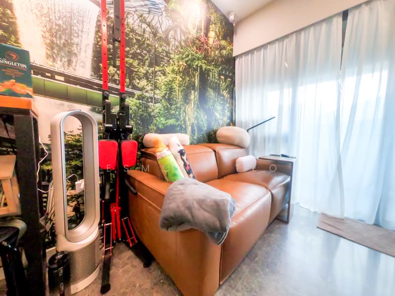 Margaret Ville, 20 Margaret Drive, 1 Bedroom, 463 sqft, Apartment For Sale, by Esmond Teo, 500221920 - Living Room - PropertyGuru.com.sg
