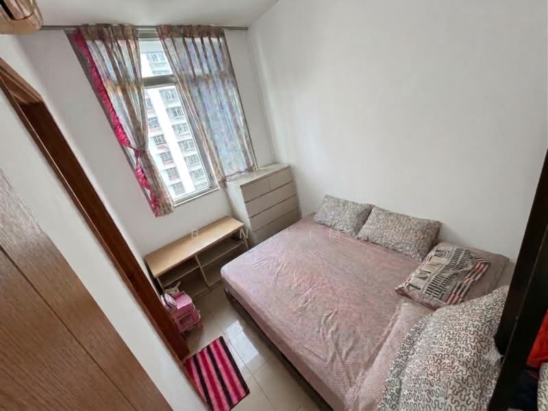 The Lakeshore, 33 Jurong West Street 41, 3 Bedrooms, 926 sqft, Condominium For Sale, by Ben Lim, 500221931 - Bedroom - PropertyGuru.com.sg