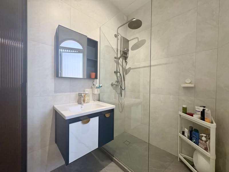 Katong Newly Renovated Corner Terrace in RCR D15!, , 5 Bedrooms, 4,200 sqft, Corner Terrace For Sale, by Annabelle Tee, 500221933 - Bathroom - PropertyGuru.com.sg