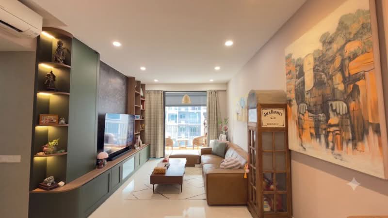 Treasure at Tampines, 25 Tampines Lane, 4 Bedrooms, 1,324 sqft, Condominium For Sale, by LiLi Koh, 500221934 - Living Room - PropertyGuru.com.sg