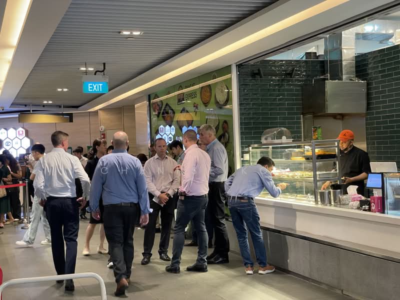 High Footfall F&B in CBD, Shenton Way / Robinson Rd / Tanjong Pagar / Raffles Place / Marina Bay, 950 sqft, Food & Beverage For Rent, by Chenise Koh, 500221952 - Exterior - CommercialGuru.com.sg