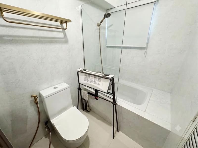 467A Admiralty Drive, 467A Admiralty Drive, 4 Bedrooms, 1,475 sqft, HDB Flat For Sale, by Haziq Irwan, 500221953 - Master toilet - PropertyGuru.com.sg