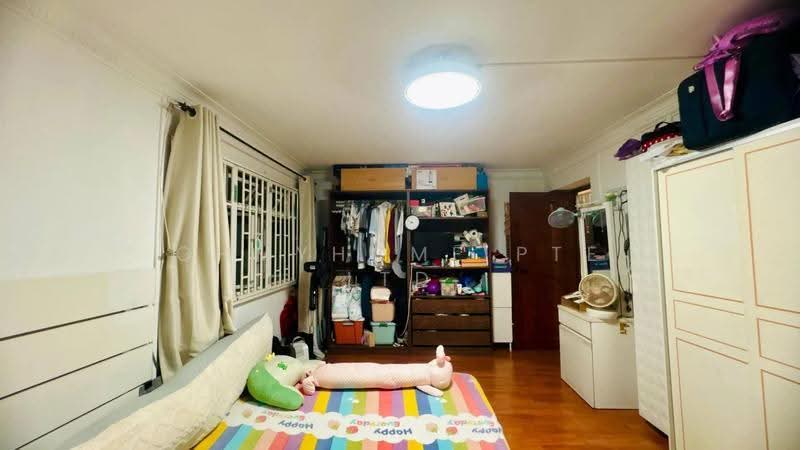 206 Boon Lay Drive, 206 Boon Lay Drive, Boon Lay / Jurong / Tuas, 3 Bedrooms, 1,291 sqft, HDB Flat For Sale, by TAN POH KHIT, BILLY SUPHAKHIT, 500221957 - Bedroom - PropertyGuru.com.sg