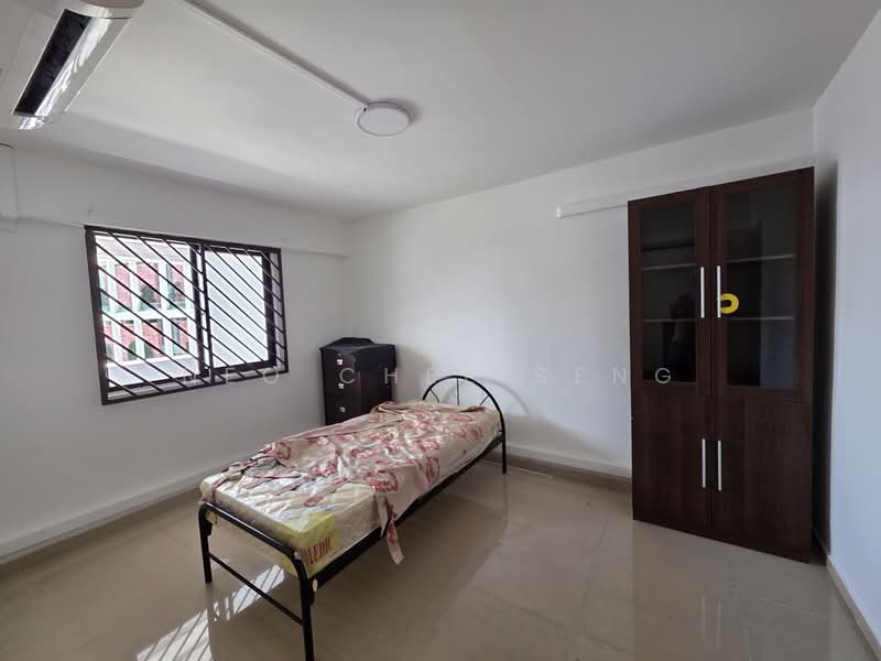 34 Upper Cross Street, 34 Upper Cross Street, 2 Bedrooms, 700 sqft, HDB Flat For Rent, by Neo Chee Seng, 500221977 - Bedroom 2 - PropertyGuru.com.sg