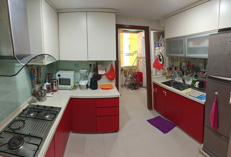 Westcove Condo, 10 West Coast Crescent, 3 Bedrooms, 1,216 sqft, Condominium For Sale, by Sarah Goh, 500221984 - Kitchen - PropertyGuru.com.sg