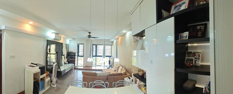 Westcove Condo, 10 West Coast Crescent, 3 Bedrooms, 1,216 sqft, Condominium For Sale, by Sarah Goh, 500221984 - Living Room - PropertyGuru.com.sg