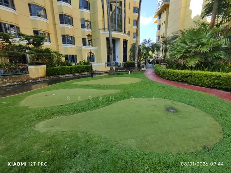 Westcove Condo, 10 West Coast Crescent, 3 Bedrooms, 1,216 sqft, Condominium For Sale, by Sarah Goh, 500221984 - Putting green - PropertyGuru.com.sg