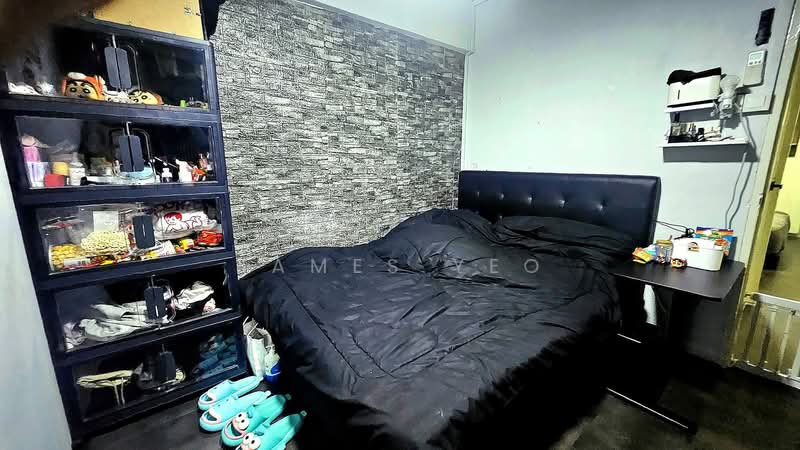 181 Ang Mo Kio Avenue 5, 181 Ang Mo Kio Avenue 5, 2 Bedrooms, 883 sqft, HDB Flat For Sale, by James Yeo, 500221995 - Bedroom - PropertyGuru.com.sg
