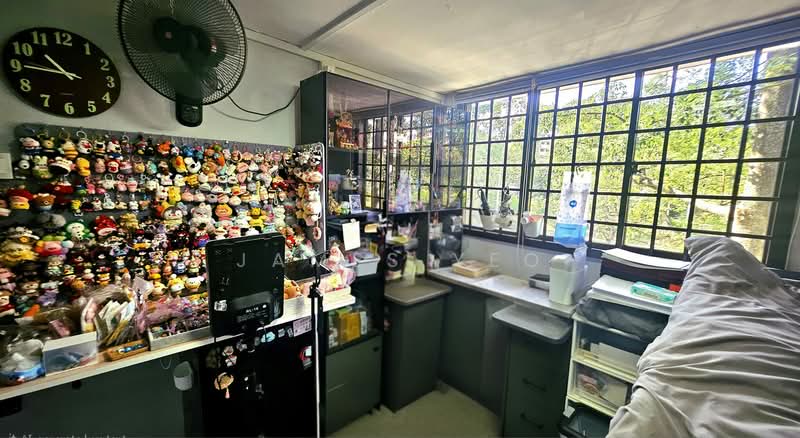 181 Ang Mo Kio Avenue 5, 181 Ang Mo Kio Avenue 5, 2 Bedrooms, 883 sqft, HDB Flat For Sale, by James Yeo, 500221995 - Study - PropertyGuru.com.sg