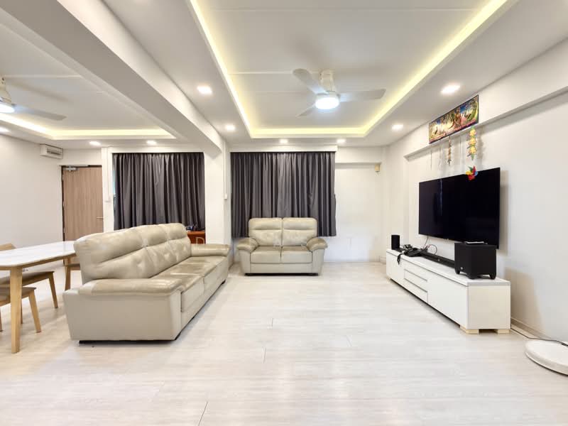 484 Pasir Ris Drive 4, 484 Pasir Ris Drive 4, 3 Bedrooms, 1,119 sqft, HDB Flat For Sale, by Andreas Tan, 500222001 - Living Room - PropertyGuru.com.sg