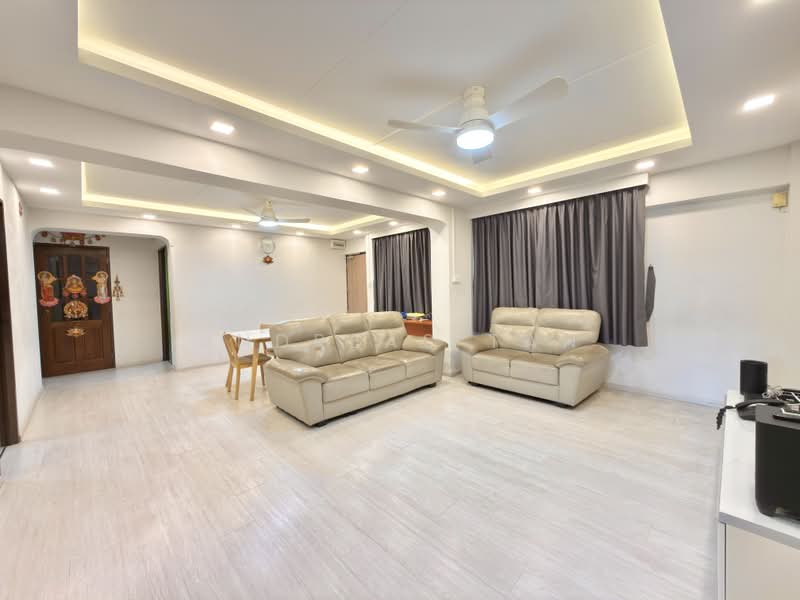 484 Pasir Ris Drive 4, 484 Pasir Ris Drive 4, 3 Bedrooms, 1,119 sqft, HDB Flat For Sale, by Andreas Tan, 500222001 - Living Room - PropertyGuru.com.sg