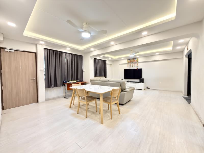 484 Pasir Ris Drive 4, 484 Pasir Ris Drive 4, 3 Bedrooms, 1,119 sqft, HDB Flat For Sale, by Andreas Tan, 500222001 - Living Room - PropertyGuru.com.sg