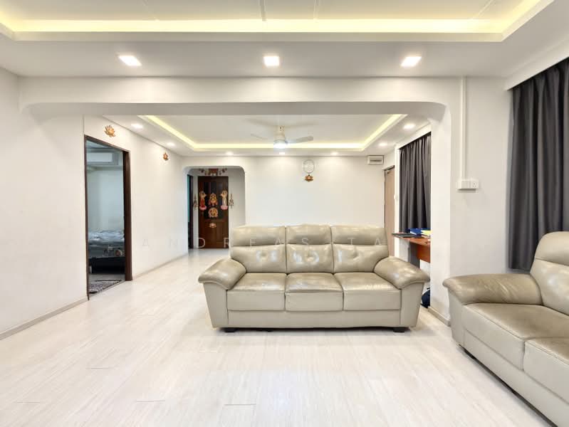 484 Pasir Ris Drive 4, 484 Pasir Ris Drive 4, 3 Bedrooms, 1,119 sqft, HDB Flat For Sale, by Andreas Tan, 500222001 - Living Room - PropertyGuru.com.sg
