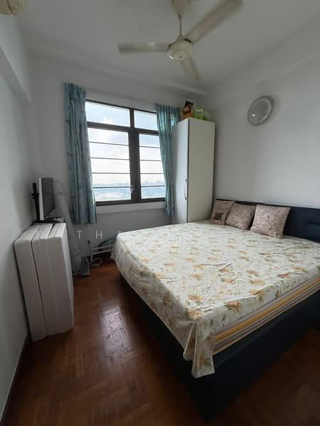 Parc Oasis, 41 Jurong East Avenue 1, 3 Bedrooms, 1,227 sqft, Condominium For Sale, by Nathaniel Goh, 500222009 - Bedroom - PropertyGuru.com.sg