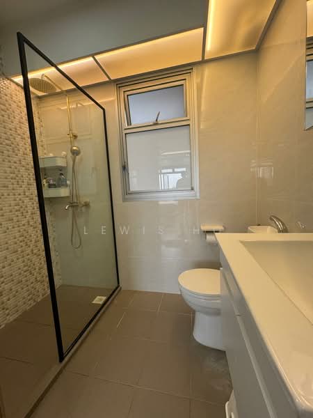 228A Punggol Field, 228A Punggol Field, 3 Bedrooms, 1,033 sqft, HDB Flat For Sale, by Lewis Ho, 500222011 - Bathroom - PropertyGuru.com.sg