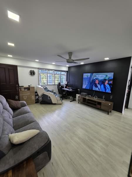 121 Paya Lebar Way, 121 Paya Lebar Way, 3 Bedrooms, 980 sqft, HDB Flat For Sale, by Rusydi Yusoff, 500222029 - Living Room - PropertyGuru.com.sg