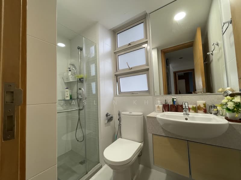 Le Crescendo, 233 Paya Lebar Road, 2 Bedrooms, 915 sqft, Condominium For Rent, by Jaslin Khoo, 500222039 - Bathroom - PropertyGuru.com.sg