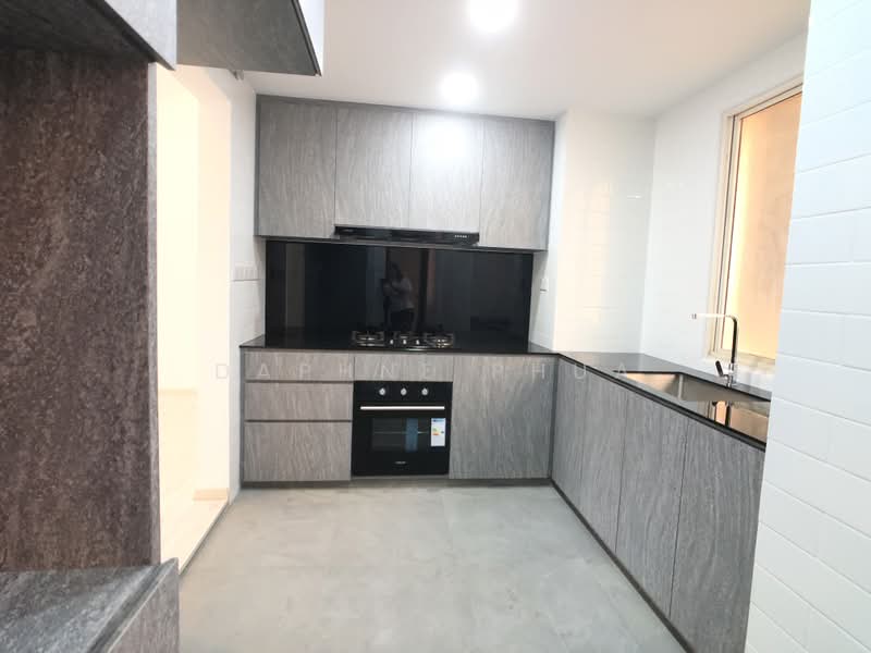 Seletar Springs Condominium, 100 Gerald Drive, 2 Bedrooms, 1,227 sqft, Condominium For Sale, by Daphne Phua, 500222054 - Kitchen - PropertyGuru.com.sg