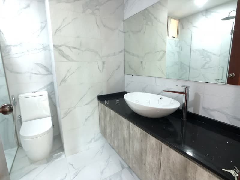 Seletar Springs Condominium, 100 Gerald Drive, 2 Bedrooms, 1,227 sqft, Condominium For Sale, by Daphne Phua, 500222054 - Bathroom - PropertyGuru.com.sg