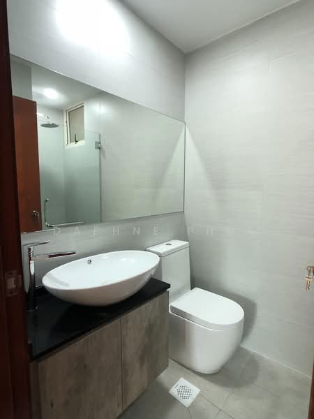 Seletar Springs Condominium, 100 Gerald Drive, 2 Bedrooms, 1,227 sqft, Condominium For Sale, by Daphne Phua, 500222054 - Bathroom - PropertyGuru.com.sg