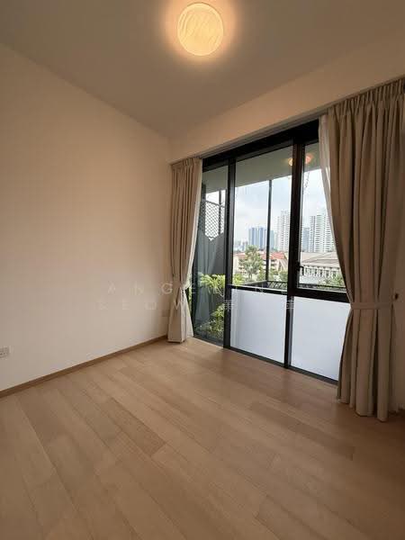 Jervois Mansion, 4 Jervois Close, Tanglin / Holland / Bukit Timah, 2 Bedrooms, 678 sqft, Condominium For Rent, by Angeline Seow 萧彦萍, 500222056 - Master bedroom - PropertyGuru.com.sg