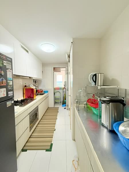 1 Canberra, 9 Canberra Drive, 3 Bedrooms, 1,023 sqft, Executive Condominium For Sale, by James Yeo, 500222058 - Kitchen - PropertyGuru.com.sg