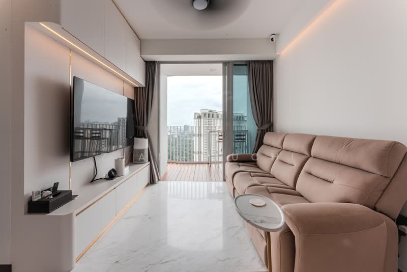 Queens Peak, 1 Dundee Road, 3 Bedrooms, 1,001 sqft, Condominium For Rent, by Zhang Yuchi, 500222061 - Living Room - PropertyGuru.com.sg