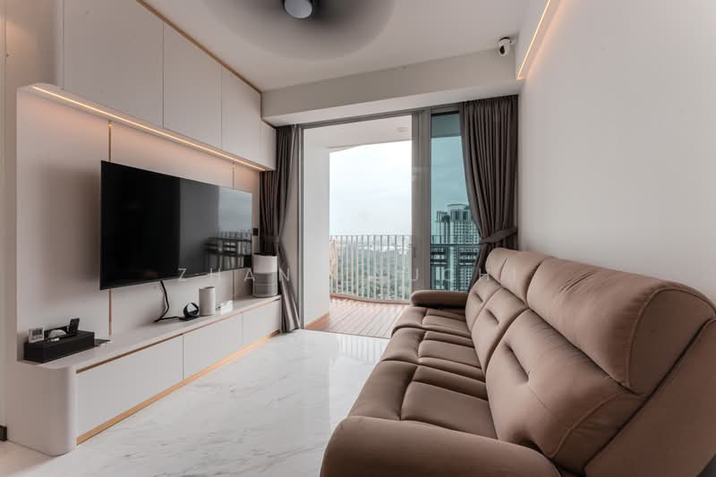 Queens Peak, 1 Dundee Road, 3 Bedrooms, 1,001 sqft, Condominium For Rent, by Zhang Yuchi, 500222061 - Living Room - PropertyGuru.com.sg