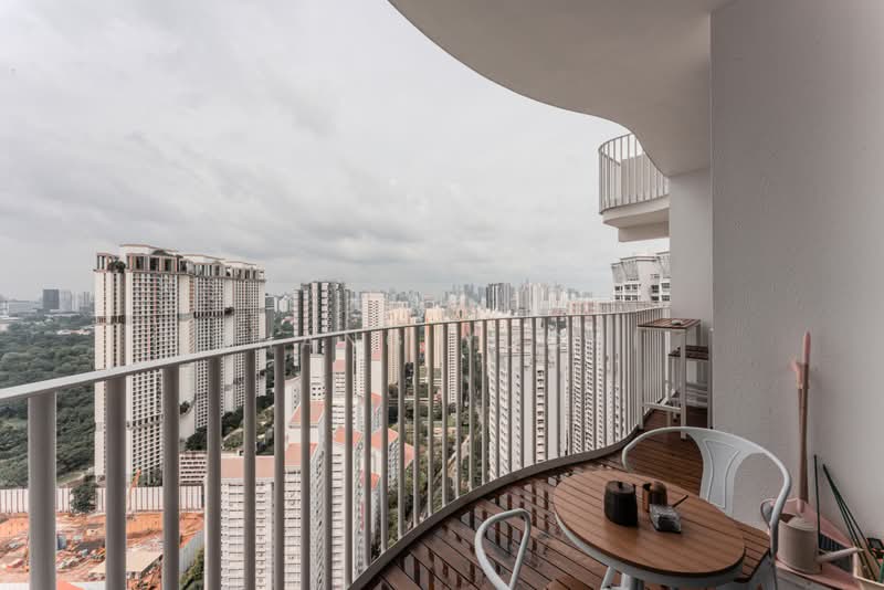 Queens Peak, 1 Dundee Road, 3 Bedrooms, 1,001 sqft, Condominium For Rent, by Zhang Yuchi, 500222061 - Balcony - PropertyGuru.com.sg
