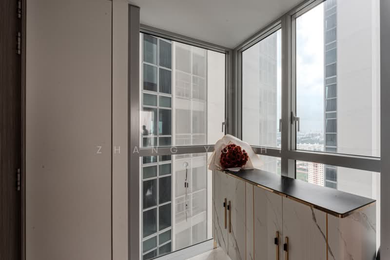 Queens Peak, 1 Dundee Road, 3 Bedrooms, 1,001 sqft, Condominium For Rent, by Zhang Yuchi, 500222061 - Entrance - PropertyGuru.com.sg