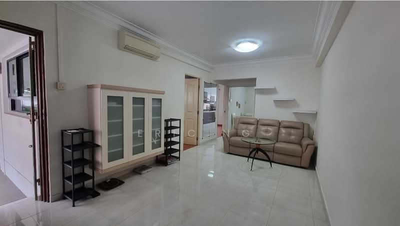 537 Bukit Batok Street 52, 537 Bukit Batok Street 52, 2 Bedrooms, 785 sqft, HDB Flat For Rent, by Eric Ng, 500222063 - Living Room - PropertyGuru.com.sg