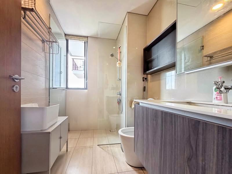 Lakeville, 1 Jurong Lake Link, 3 Bedrooms, 1,141 sqft, Condominium For Sale, by Edmund Ng Y S, 500222073 - Bathroom - PropertyGuru.com.sg