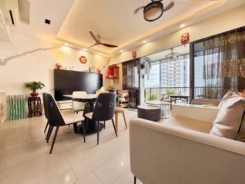 Lakeville, 1 Jurong Lake Link, 3 Bedrooms, 1,141 sqft, Condominium For Sale, by Edmund Ng Y S, 500222073 - Living Room - PropertyGuru.com.sg