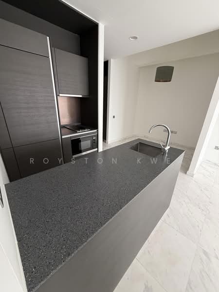 DUO Residences, 1 Fraser Street, 2 Bedrooms, 1,001 sqft, Apartment For Sale, by Royston Kwek, 500222080 - Kitchen - PropertyGuru.com.sg
