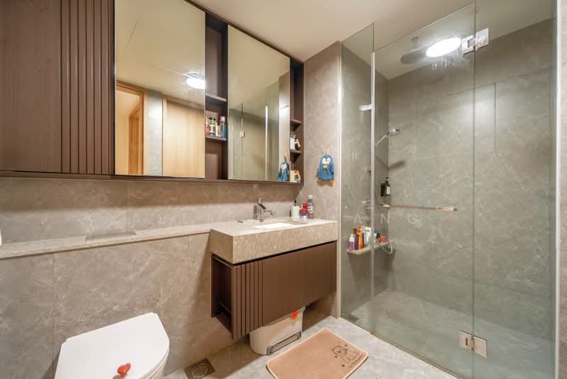 KI Residences At Brookvale, 6 Brookvale Drive, 2 Bedrooms, 700 sqft, Condominium For Sale, by Alerie Huang, 500222081 - Bathroom - PropertyGuru.com.sg
