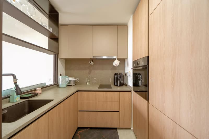KI Residences At Brookvale, 6 Brookvale Drive, 2 Bedrooms, 700 sqft, Condominium For Sale, by Alerie Huang, 500222081 - Kitchen - PropertyGuru.com.sg