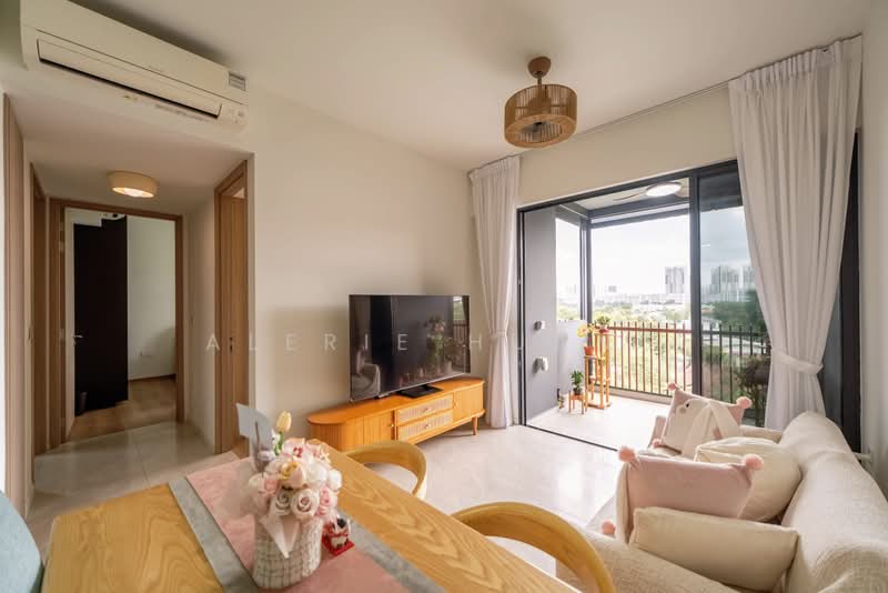 KI Residences At Brookvale, 6 Brookvale Drive, 2 Bedrooms, 700 sqft, Condominium For Sale, by Alerie Huang, 500222081 - Living Room - PropertyGuru.com.sg