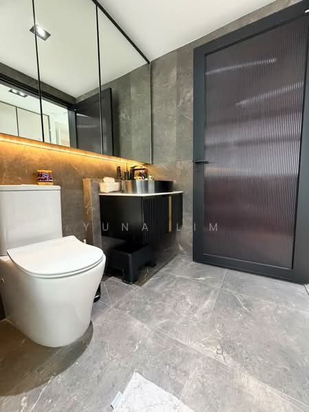 Ecopolitan, Punggol Walk, 3 Bedrooms, 1,054 sqft, Executive Condominium For Sale, by Yuna Lim, 500222082 - Bathroom - PropertyGuru.com.sg