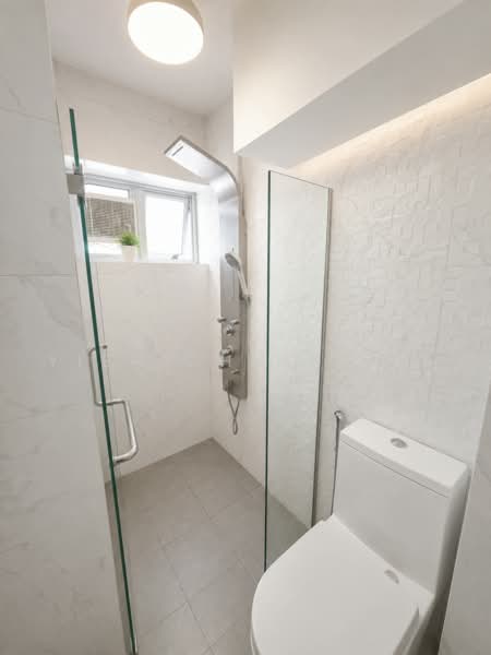 443 Sin Ming Avenue, 443 Sin Ming Avenue, 4 Bedrooms, 1,227 sqft, HDB Flat For Sale, by Yien Ching Lee, 500222083 - Bathroom - PropertyGuru.com.sg