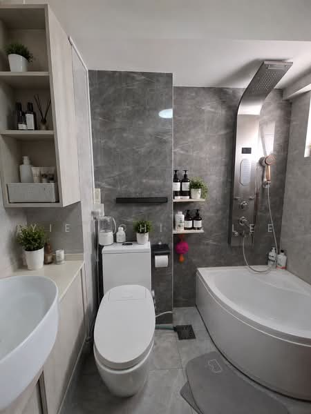 443 Sin Ming Avenue, 443 Sin Ming Avenue, 4 Bedrooms, 1,227 sqft, HDB Flat For Sale, by Yien Ching Lee, 500222083 - Bathroom - PropertyGuru.com.sg