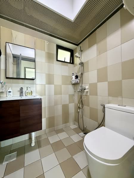88 Dawson Road, 88 Dawson Road, 3 Bedrooms, 893 sqft, HDB Flat For Sale, by Faith Wong 王蕙蕙, 500222087 - Bathroom - PropertyGuru.com.sg