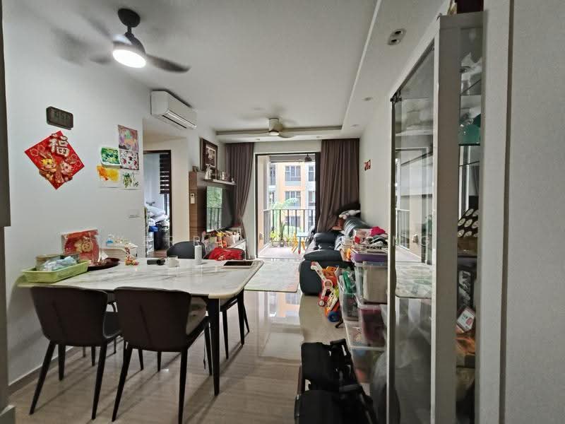 The Brownstone, 160 Canberra Drive, Sembawang / Yishun, 3 Bedrooms, 958 sqft, Executive Condominium For Sale, by Kerrine Thong, 500222093 - Living Room - PropertyGuru.com.sg