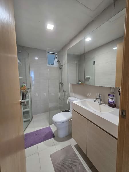 The Tampines Trilliant, 27 Tampines Central 7, 3 Bedrooms, 1,130 sqft, Executive Condominium For Sale, by Gabriel Wu, 500222096 - Bathroom - PropertyGuru.com.sg