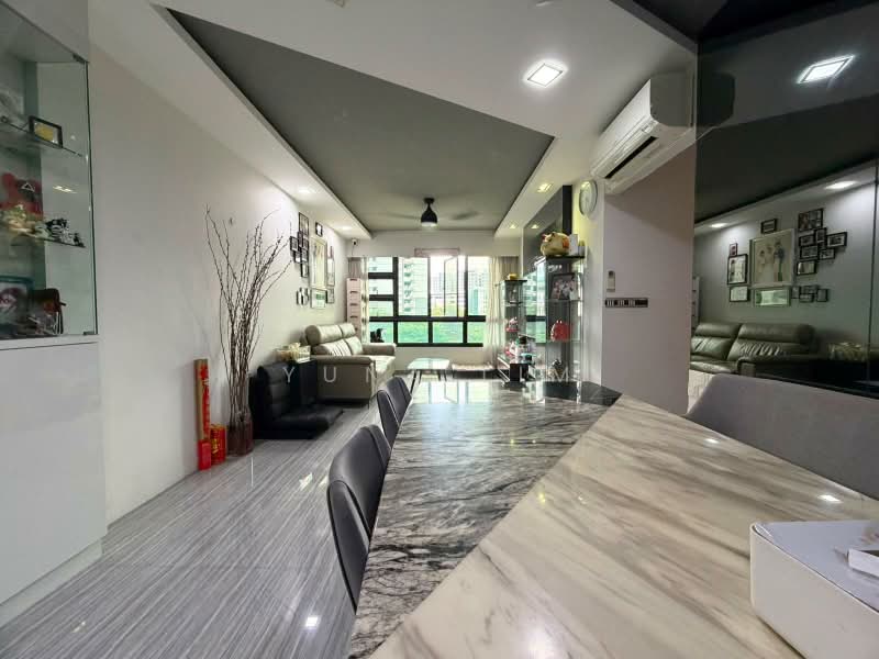 266C Punggol Way, 266C Punggol Way, 3 Bedrooms, 990 sqft, HDB Flat For Sale, by Yuna Lim, 500222100 - Living Room - PropertyGuru.com.sg
