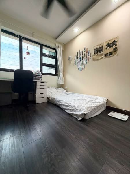 266C Punggol Way, 266C Punggol Way, 3 Bedrooms, 990 sqft, HDB Flat For Sale, by Yuna Lim, 500222100 - Bedroom - PropertyGuru.com.sg