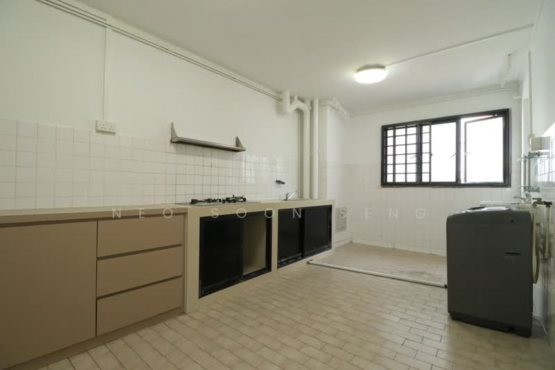 43 Teban Gardens Road, 43 Teban Gardens Road, 2 Bedrooms, 710 sqft, HDB Flat For Sale, by Neo Soon Seng, 500222107 - Kitchen - PropertyGuru.com.sg