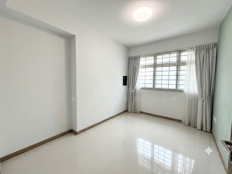 422A Northshore Drive, 422A Northshore Drive, Room Rental, 100 sqft, HDB Flat For Rent, by Charlotte Lim, 500222111 - Common bedroom 2 - PropertyGuru.com.sg