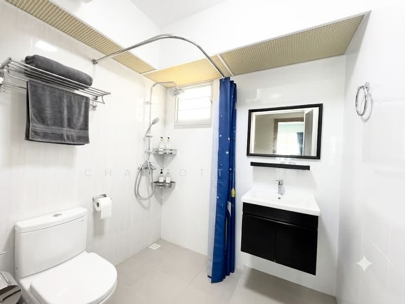 422A Northshore Drive, 422A Northshore Drive, Room Rental, 100 sqft, HDB Flat For Rent, by Charlotte Lim, 500222111 - Common Bathroom - PropertyGuru.com.sg