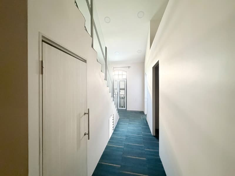 Icon @ Pasir Panjang, 218 Pasir Panjang Road, 1,076 sqft, Office For Sale, by MJ Zhuo, 500222112 - Corridor - CommercialGuru.com.sg